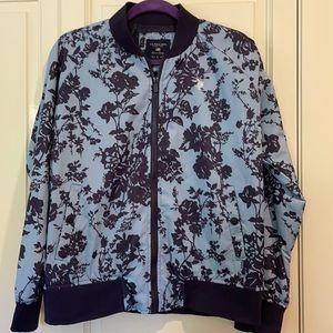 U.S. po assn. wind breaker.